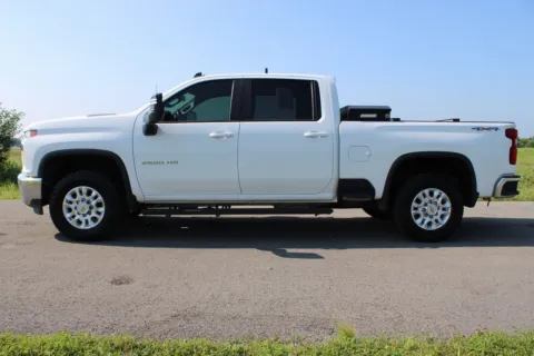 More photos of 2022 Chevrolet Silverado 2500HD LT at Fairfield Trucks, OH