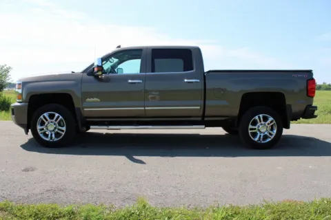 More photos of 2015 Chevrolet Silverado 2500HD High Country at Fairfield Trucks, OH