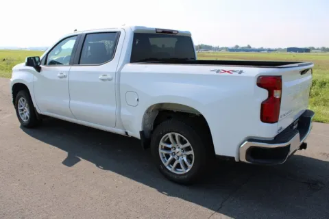 More photos of 2020 Chevrolet Silverado 1500 LT at Fairfield Trucks, OH
