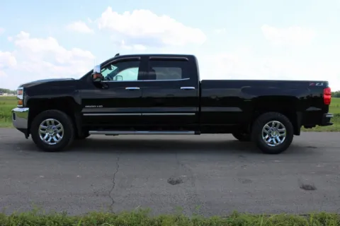 More photos of 2019 Chevrolet Silverado 3500HD LTZ at Fairfield Trucks, OH