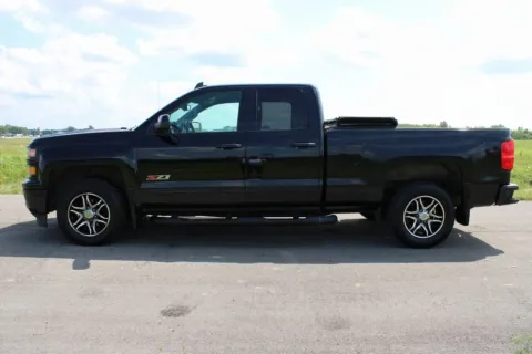 More photos of 2015 Chevrolet Silverado 1500 LT at Fairfield Trucks, OH