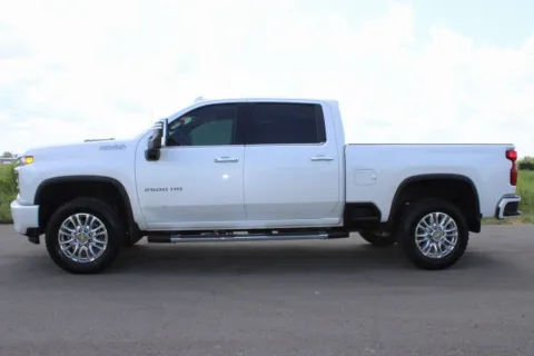 More photos of 2023 Chevrolet Silverado 2500HD High Country at Fairfield Trucks, OH