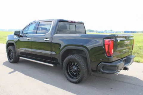 More photos of 2021 GMC Sierra 1500 Denali at Fairfield Trucks, OH