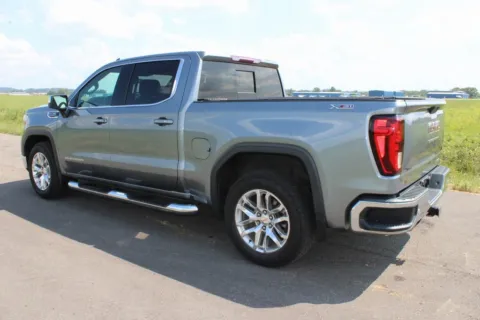 More photos of 2020 GMC Sierra 1500 SLE at Fairfield Trucks, OH