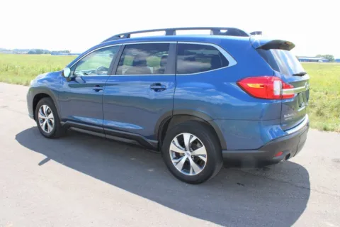 More photos of 2022 Subaru Ascent Premium at Fairfield Trucks, OH