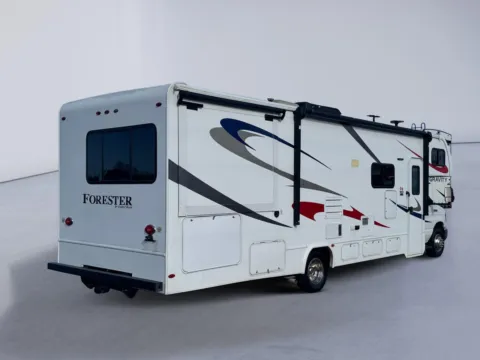 Another view of 2018 Ford E-Series Cutaway CUTWY for sale in Maryville, TN at Twin City Certified