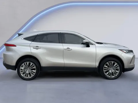 Photos of 2024 Toyota Venza Limited for sale in Maryville, TN at Twin City Certified