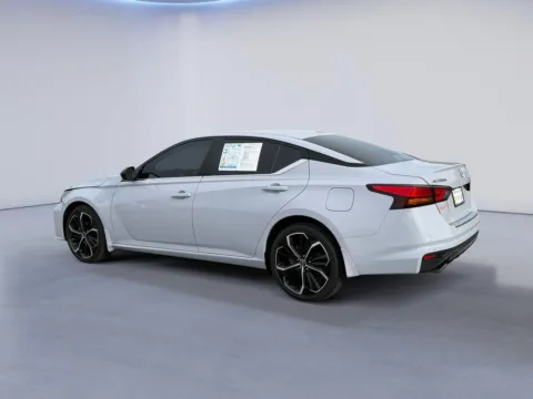 More photos of 2023 Nissan Altima 2.5 SR at Twin City Certified, TN