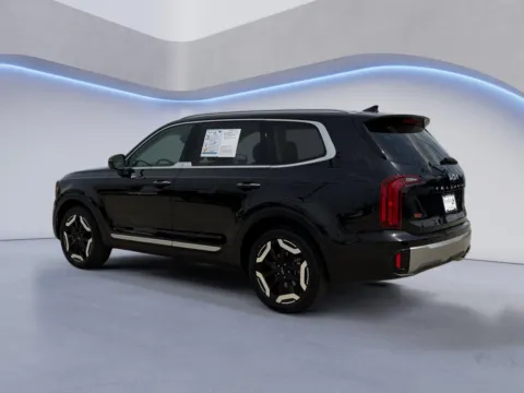 More photos of 2025 Kia Telluride S at Twin City Certified, TN