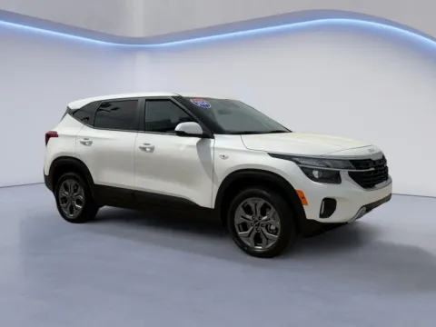 White 2024 Kia Seltos LX for sale in Maryville, TN