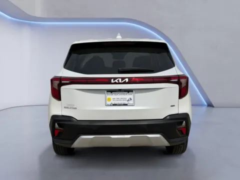 More photos of 2024 Kia Seltos LX at Twin City Certified, TN