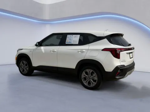 More photos of 2024 Kia Seltos LX at Twin City Certified, TN