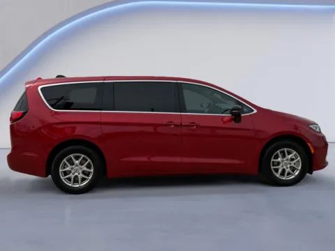 Photos of 2025 Chrysler Pacifica Select for sale in Maryville, TN at Twin City Certified