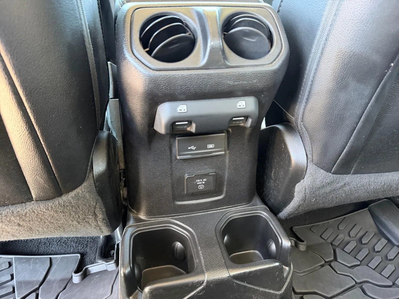 2020 Jeep Gladiator Overland - Photo 16