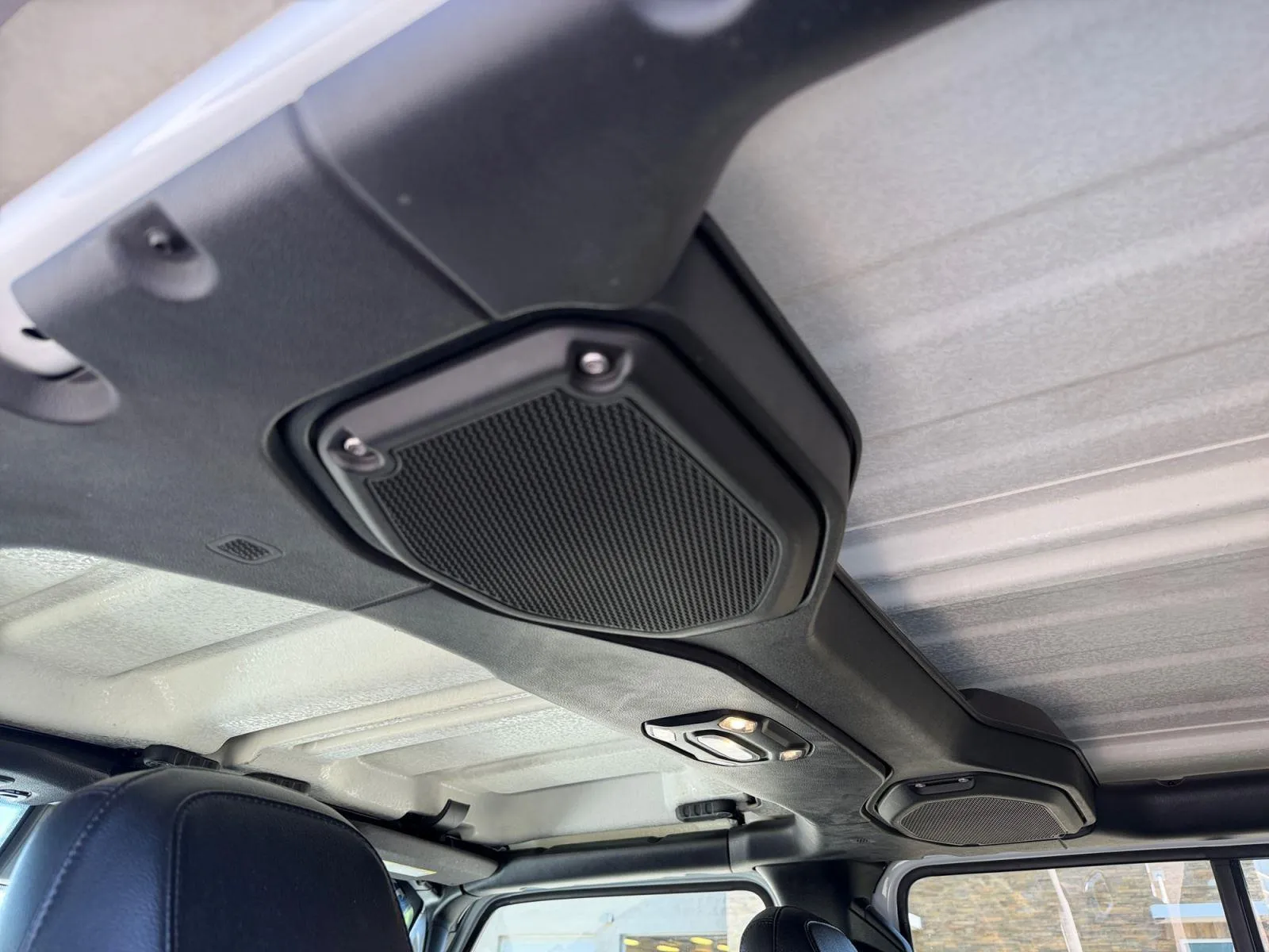 2020 Jeep Gladiator Overland - Photo 17