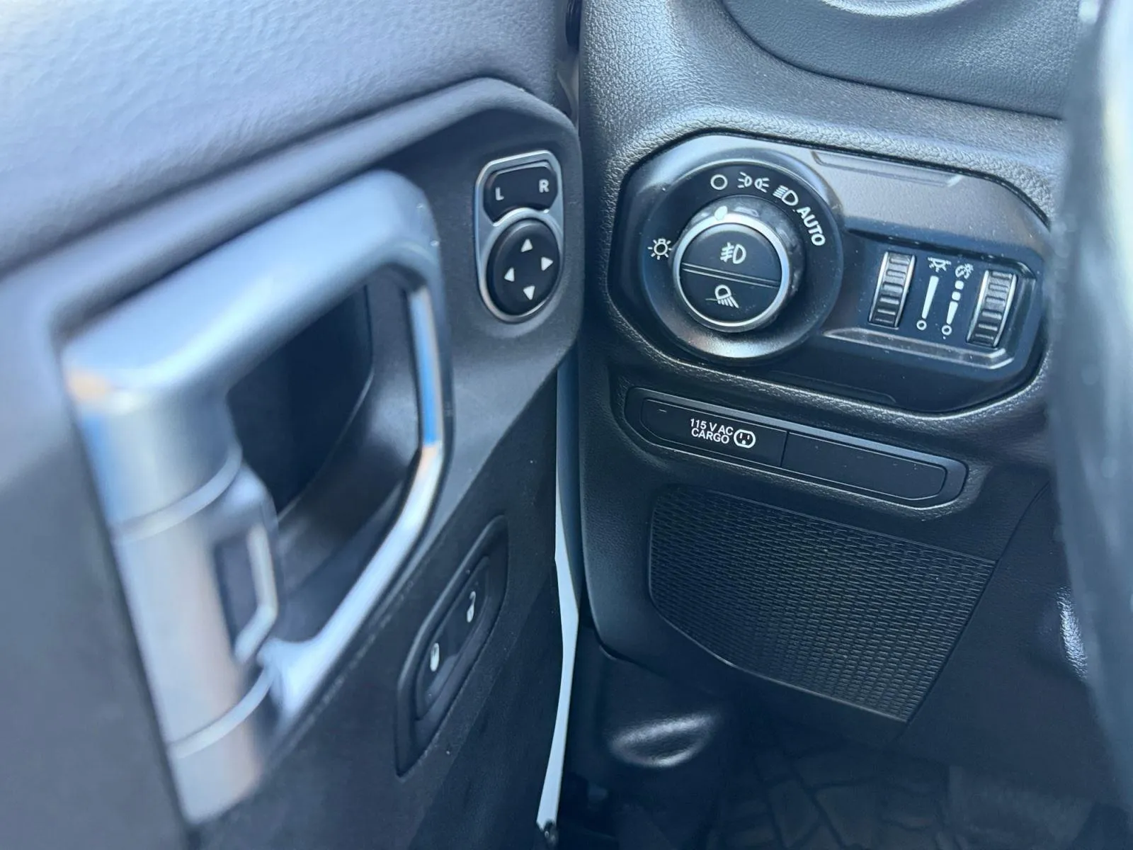 2020 Jeep Gladiator Overland - Photo 22