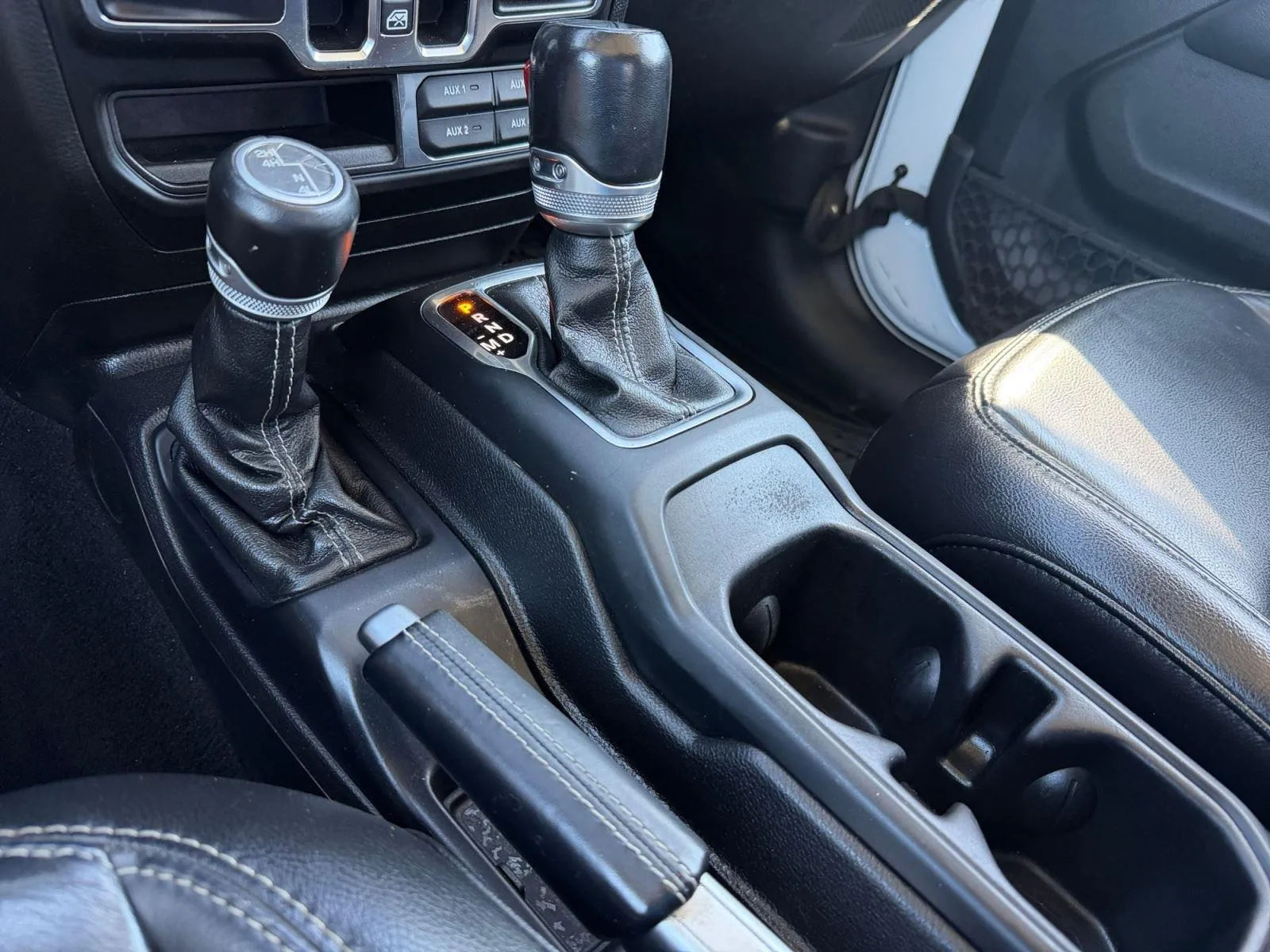 2020 Jeep Gladiator Overland - Photo 25