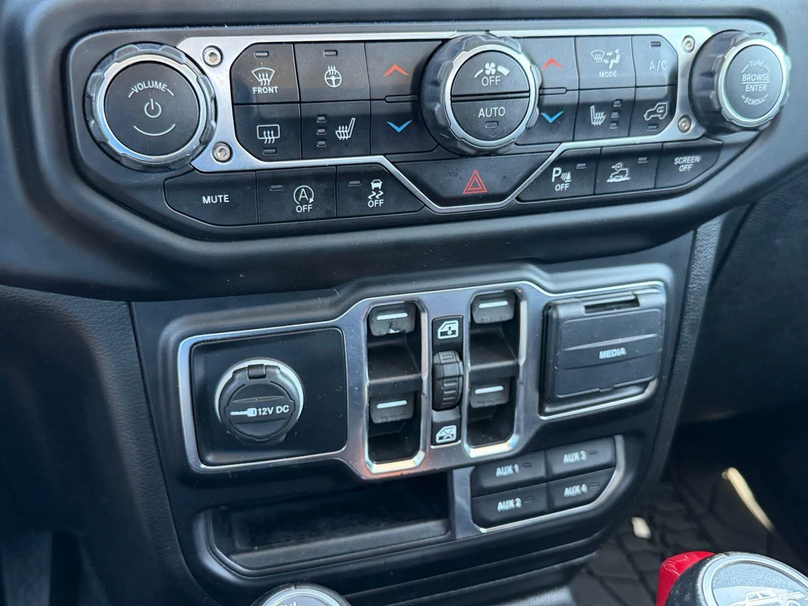 2020 Jeep Gladiator Overland - Photo 26