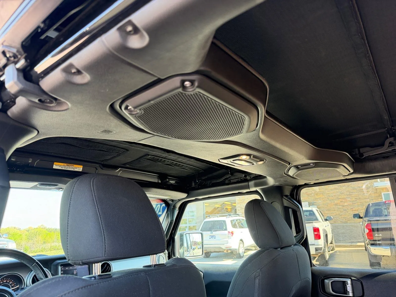 2020 Jeep Wrangler Unlimited Sahara - Photo 15