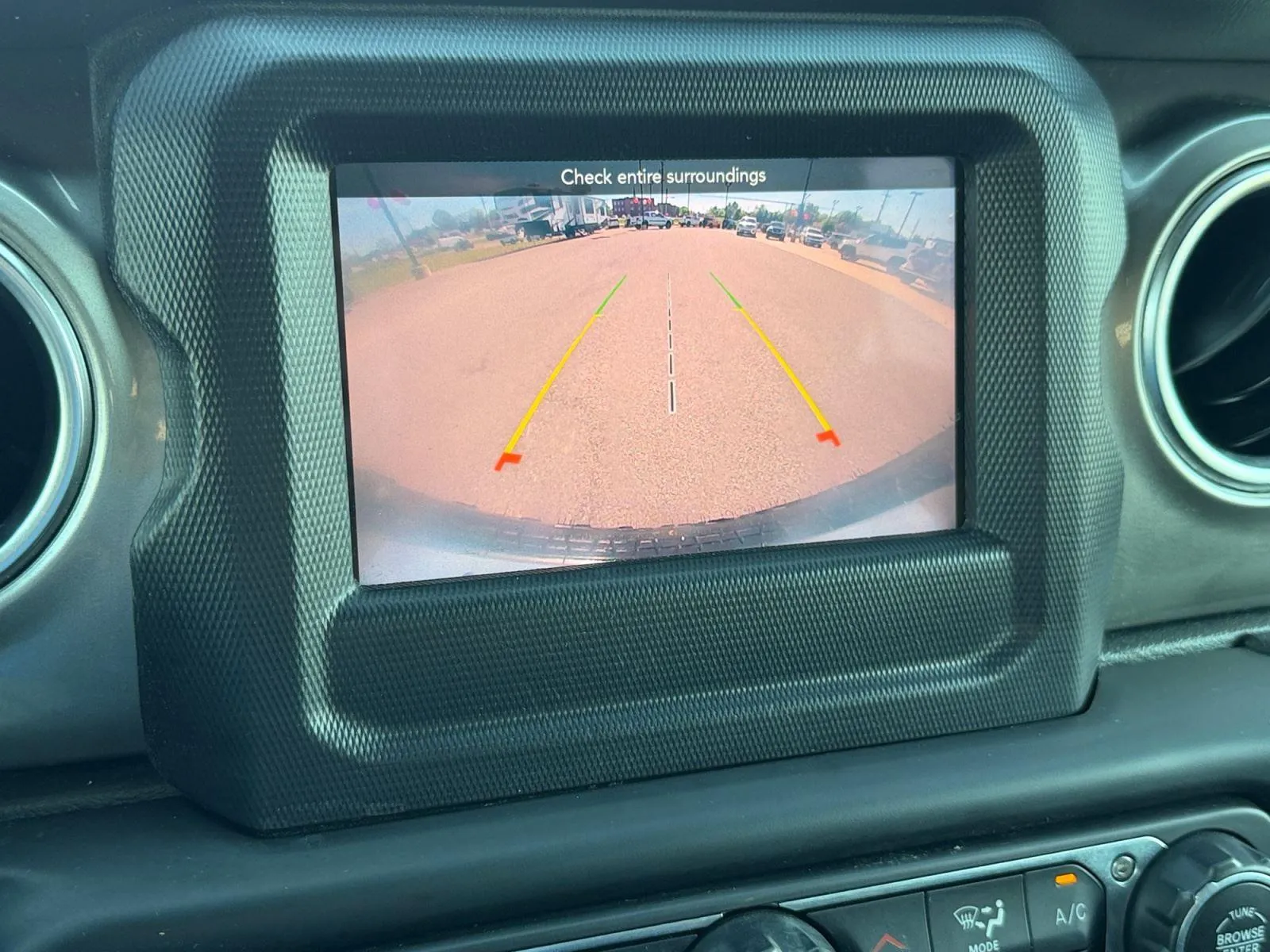 2020 Jeep Wrangler Unlimited Sahara - Photo 26