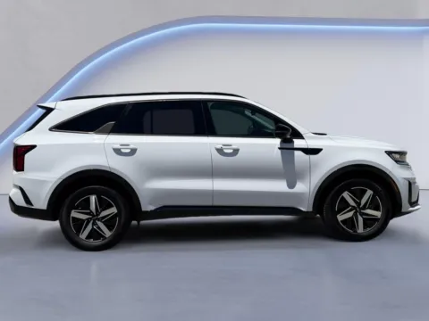 Photos of 2023 Kia Sorento EX for sale in Maryville, TN at Twin City Certified