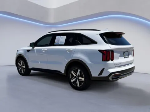 More photos of 2023 Kia Sorento EX at Twin City Certified, TN