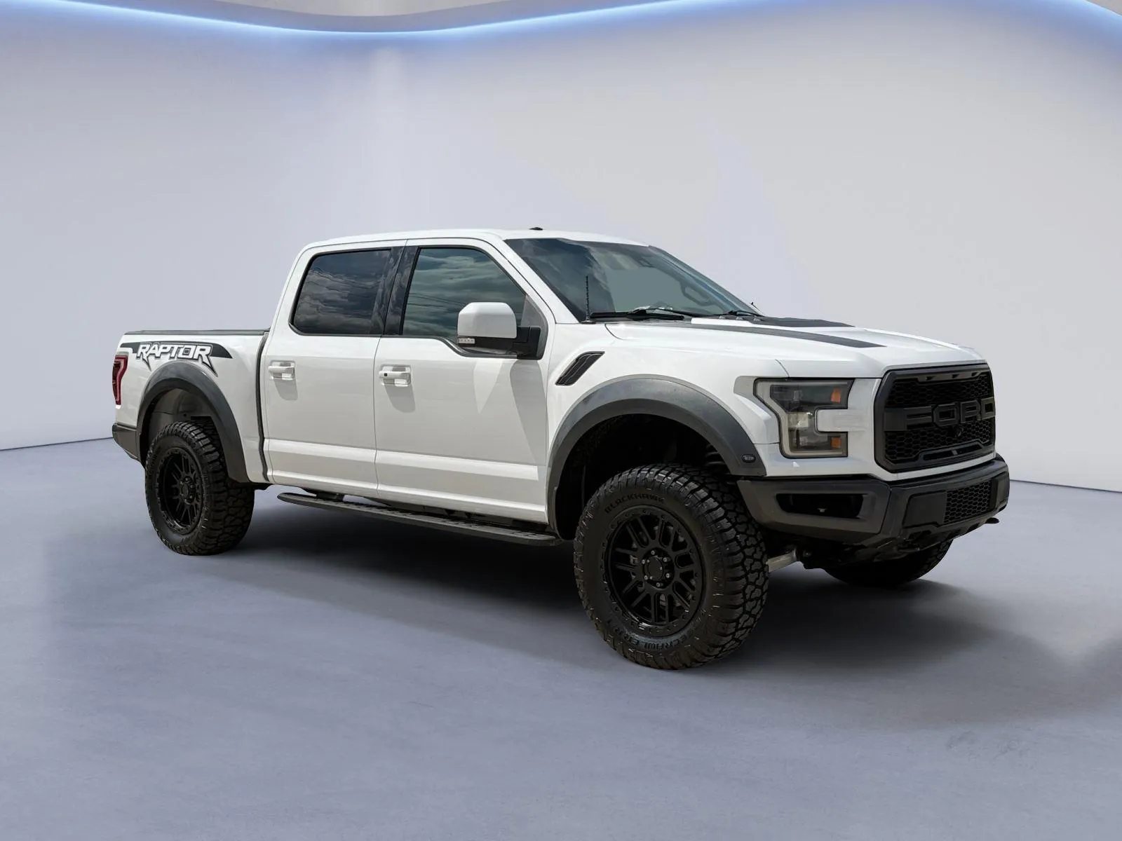 2017 Ford F-150 Raptor 4x4 SuperCrew 5-1/2 Box's photo