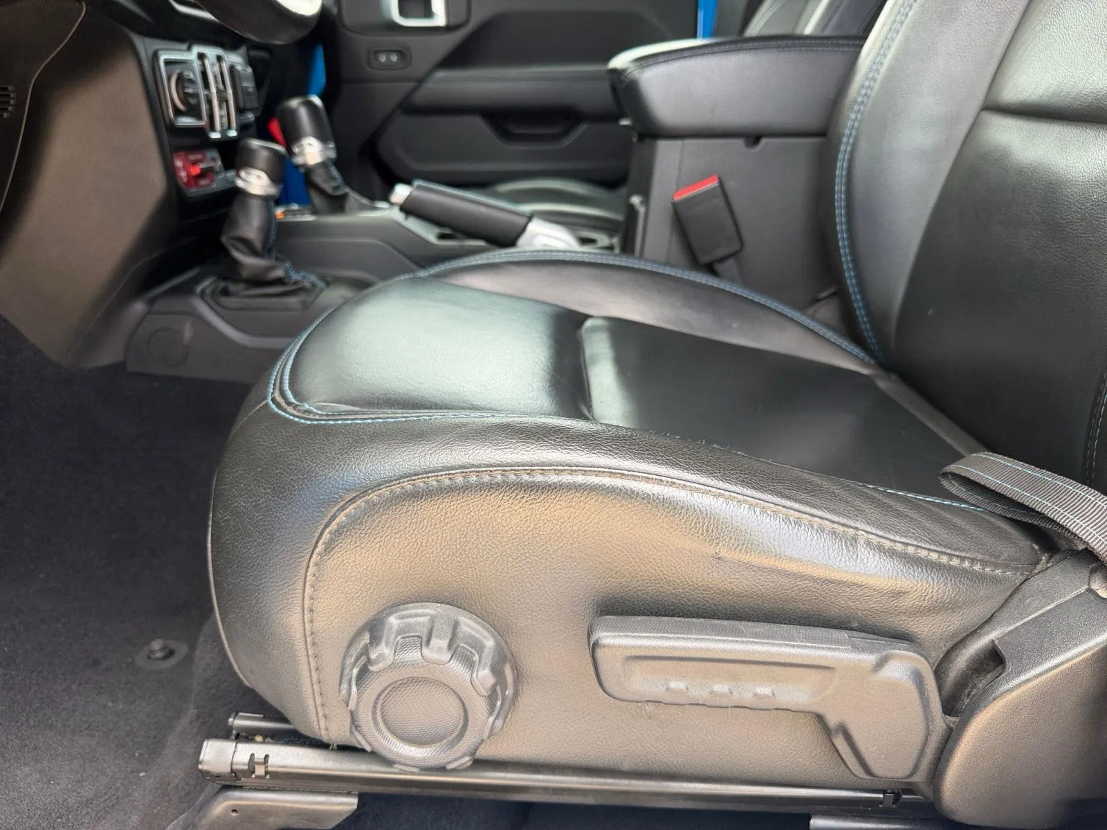 2022 Jeep Wrangler Unlimited Rubicon 4XE - Photo 11