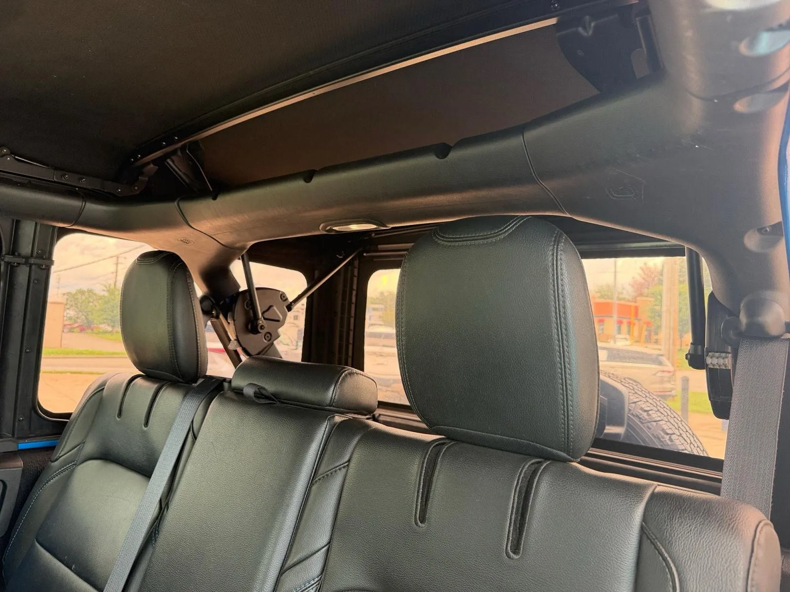 2022 Jeep Wrangler Unlimited Rubicon 4XE - Photo 16