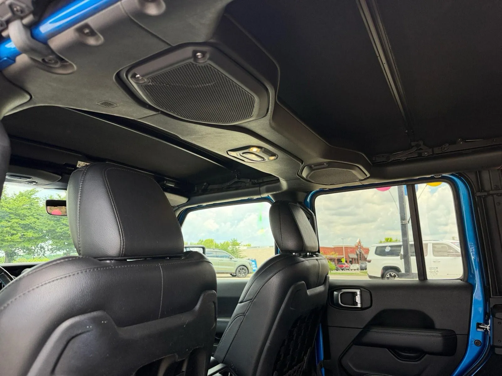 2022 Jeep Wrangler Unlimited Rubicon 4XE - Photo 17