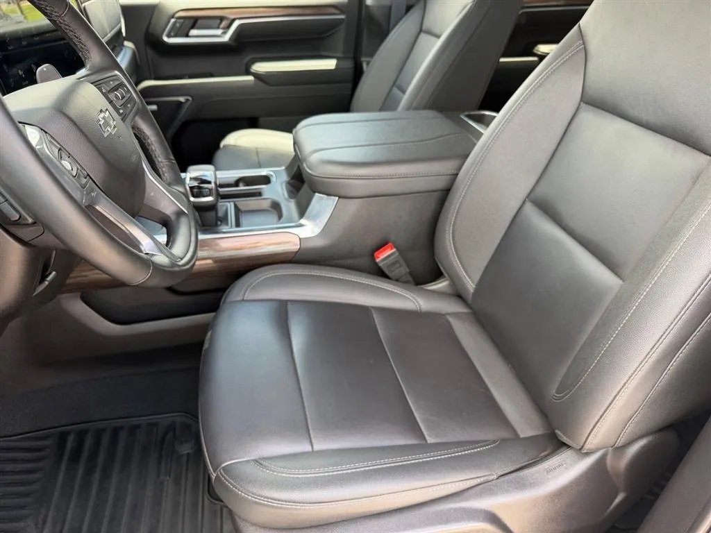 2024 Chevrolet Silverado 1500 RST - Photo 11