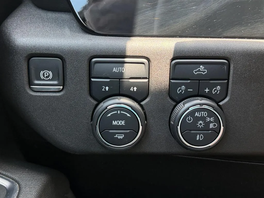 2024 Chevrolet Silverado 1500 RST - Photo 21
