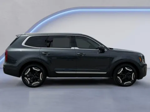 Photos of 2024 Kia Telluride S for sale in Maryville, TN at Twin City Certified