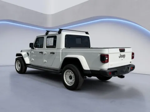 More photos of 2021 Jeep Gladiator Overland at Twin City Certified, TN