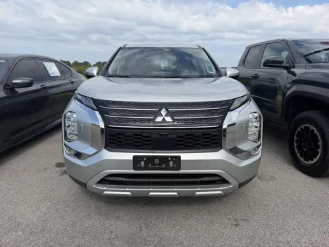 Photos of 2024 MITSUBISHI OUTLANDER SE for sale in Maryville, TN at Twin City Certified