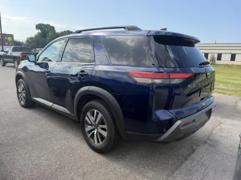 More photos of 2026 Nissan Pathfinder SL at Twin City Certified, TN