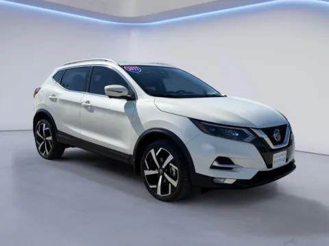 White 2022 Nissan Rogue Sport SL for sale in Maryville, TN