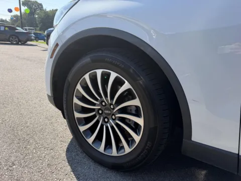 More photos of 2022 Lincoln Aviator Reserve at Twin City Certified, TN
