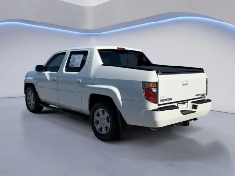 More photos of 2007 HONDA RIDGELINE RTL at Twin City Certified, TN