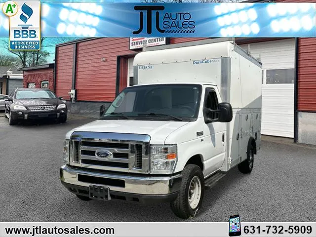 White 2013 Ford Econoline Commercial Cutaway E-350 Super Duty 138 SRW for sale in Selden, NY