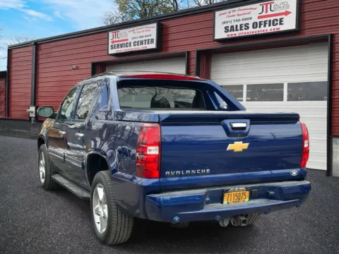 More photos of 2013 Chevrolet Avalanche 4WD Crew Cab LT at JTL Auto Sales Inc., NY