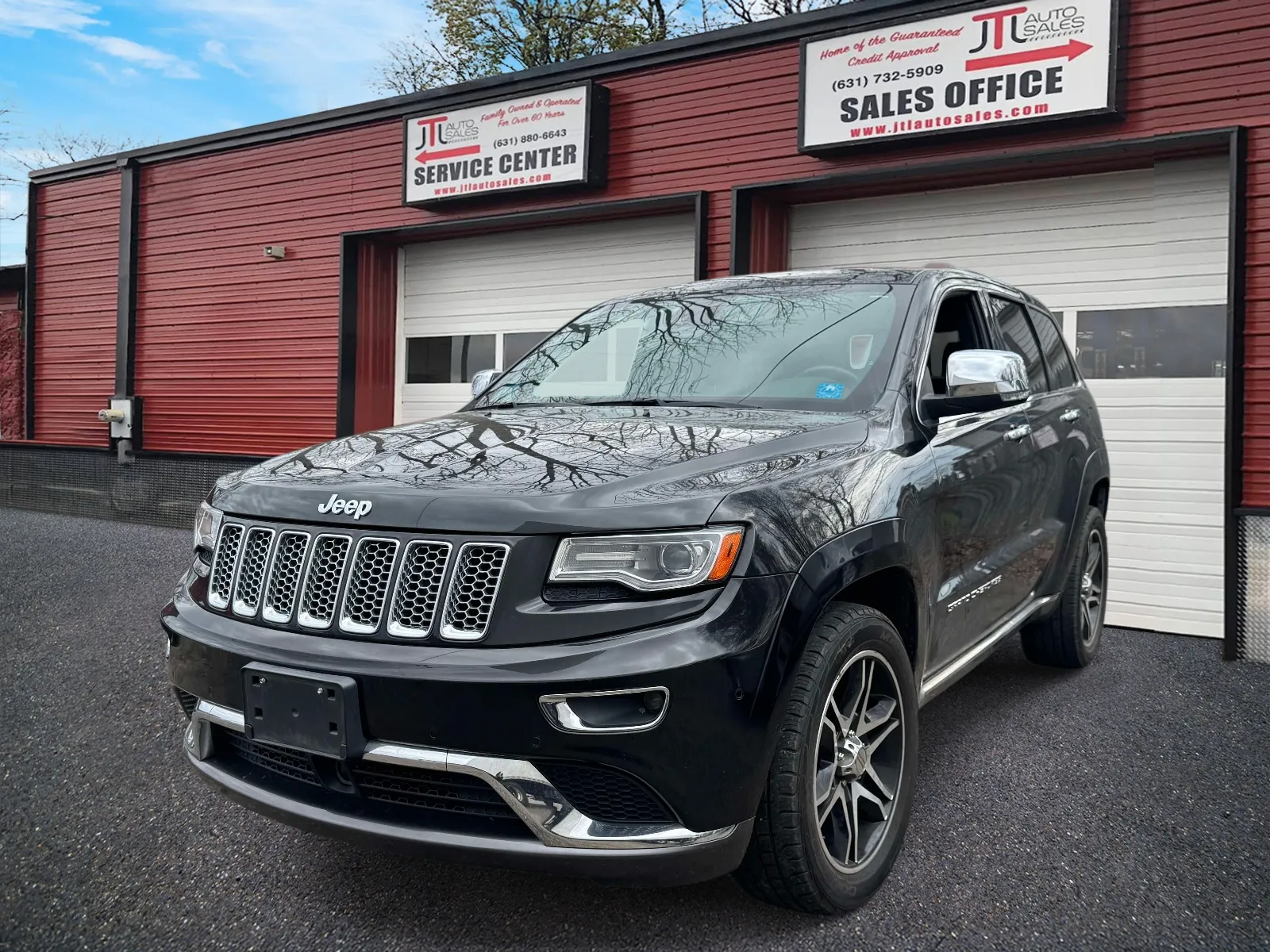 Black 2014 Jeep Grand Cherokee 4WD 4dr Summit for sale in Selden, NY