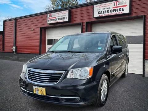 Black 2015 Chrysler Town & Country 4dr Wgn Touring for sale in Selden, NY