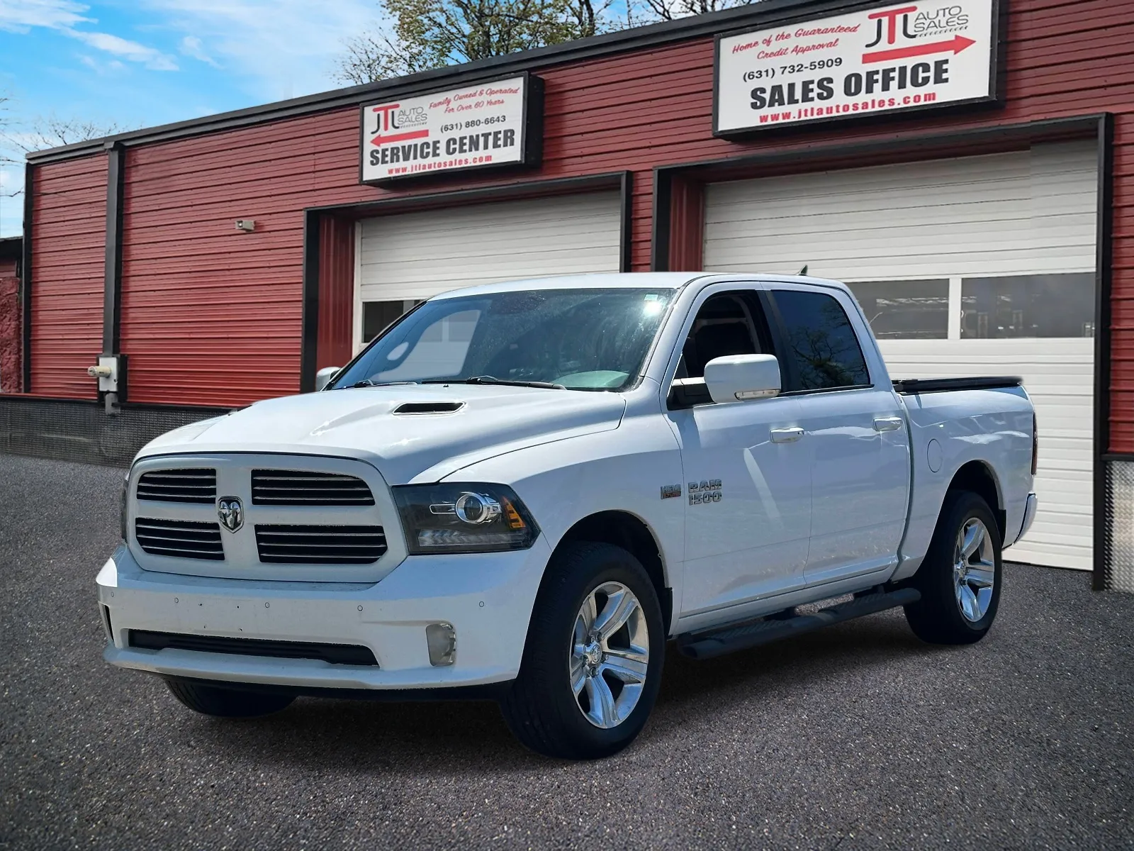 2015 RAM 1500 Sport 4x4 Crew Cab's photo