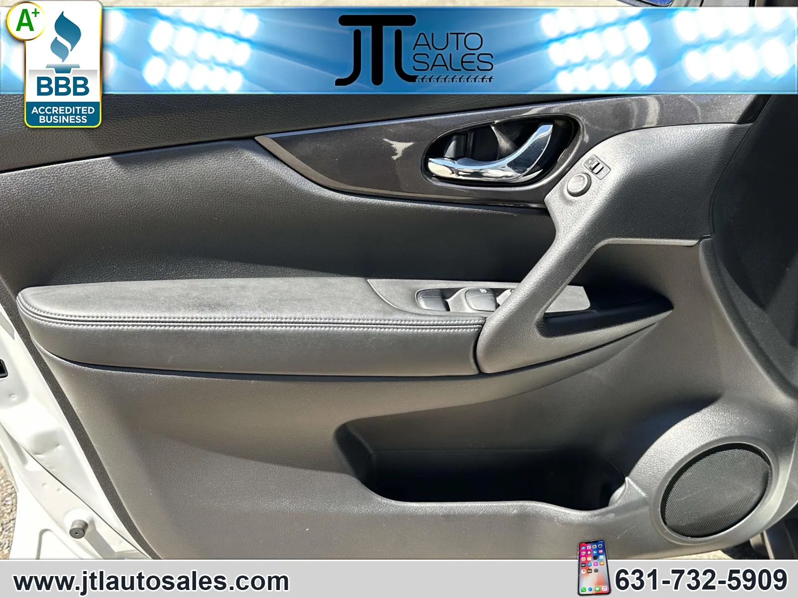 2018 Nissan Rogue SV - Photo 14