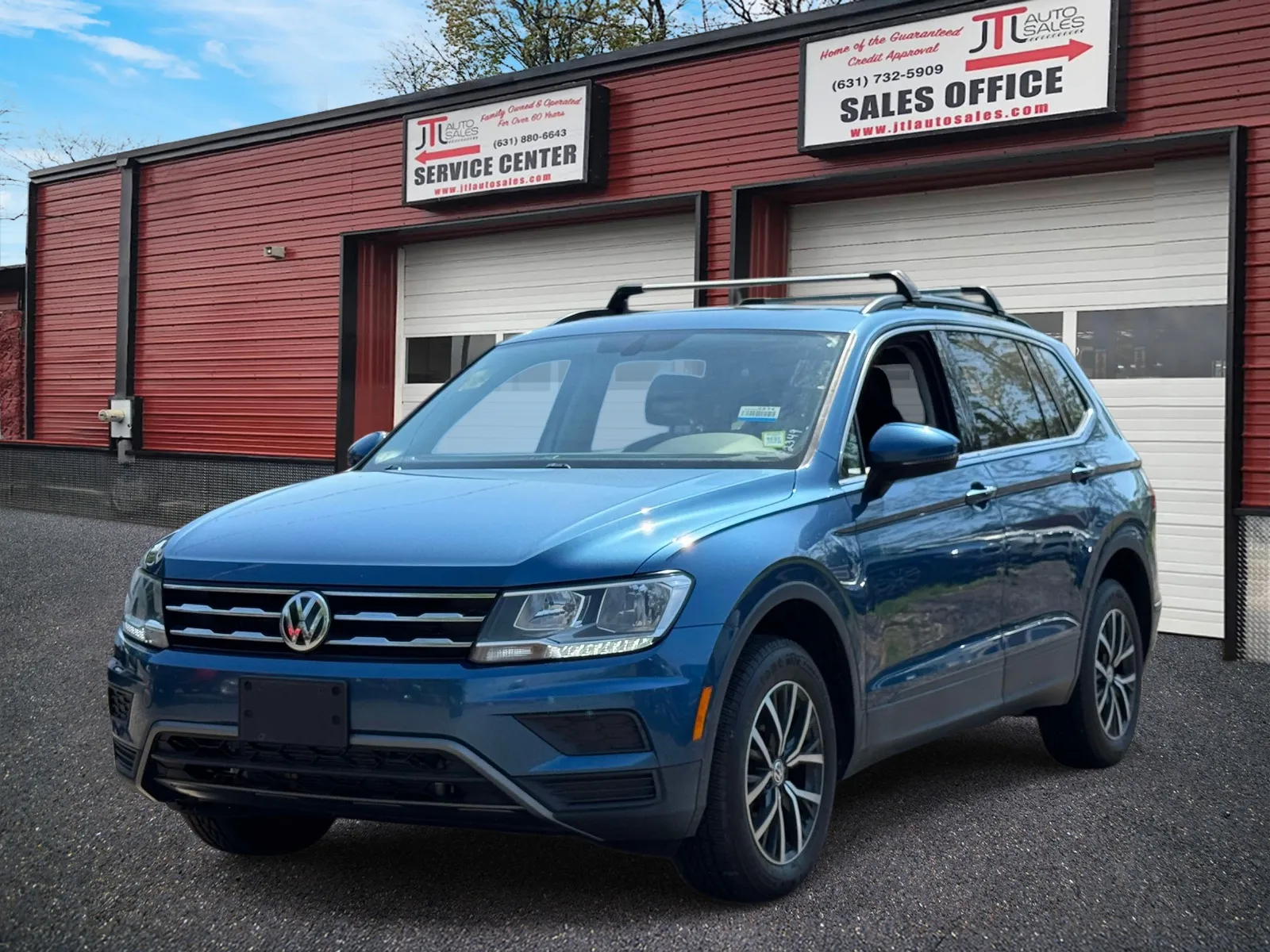 Blue 2019 Volkswagen Tiguan 2.0T SEL 4MOTION for sale in Selden, NY