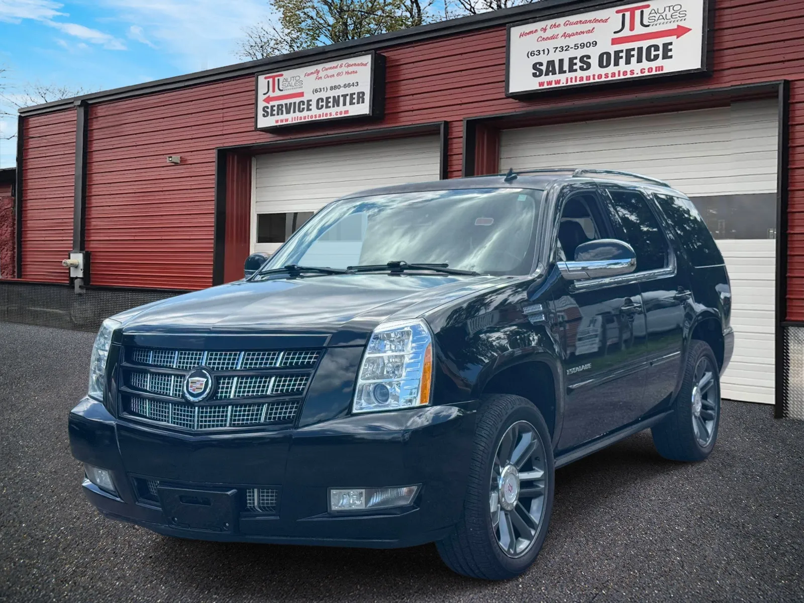 Black 2013 Cadillac Escalade AWD 4dr Premium for sale in Selden, NY