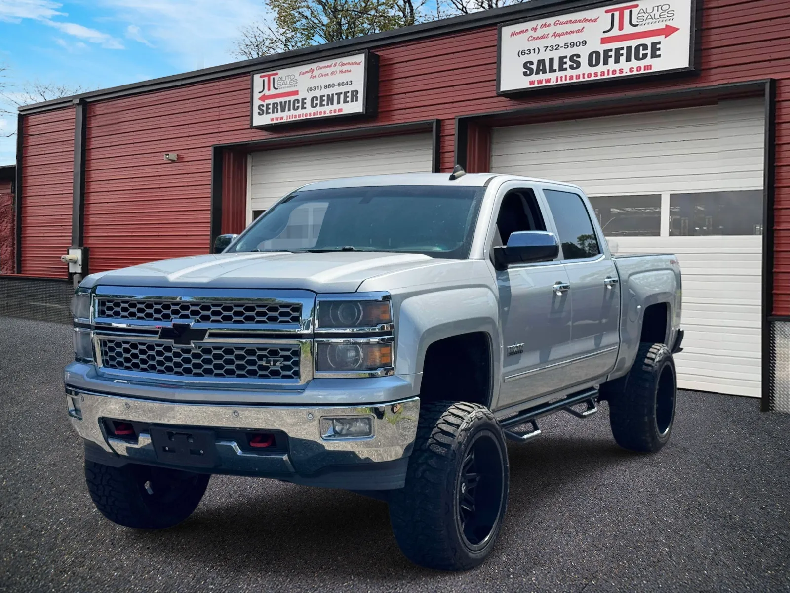 2015 Chevrolet Silverado 1500 4WD Crew Cab 143.5 LTZ w/1LZ