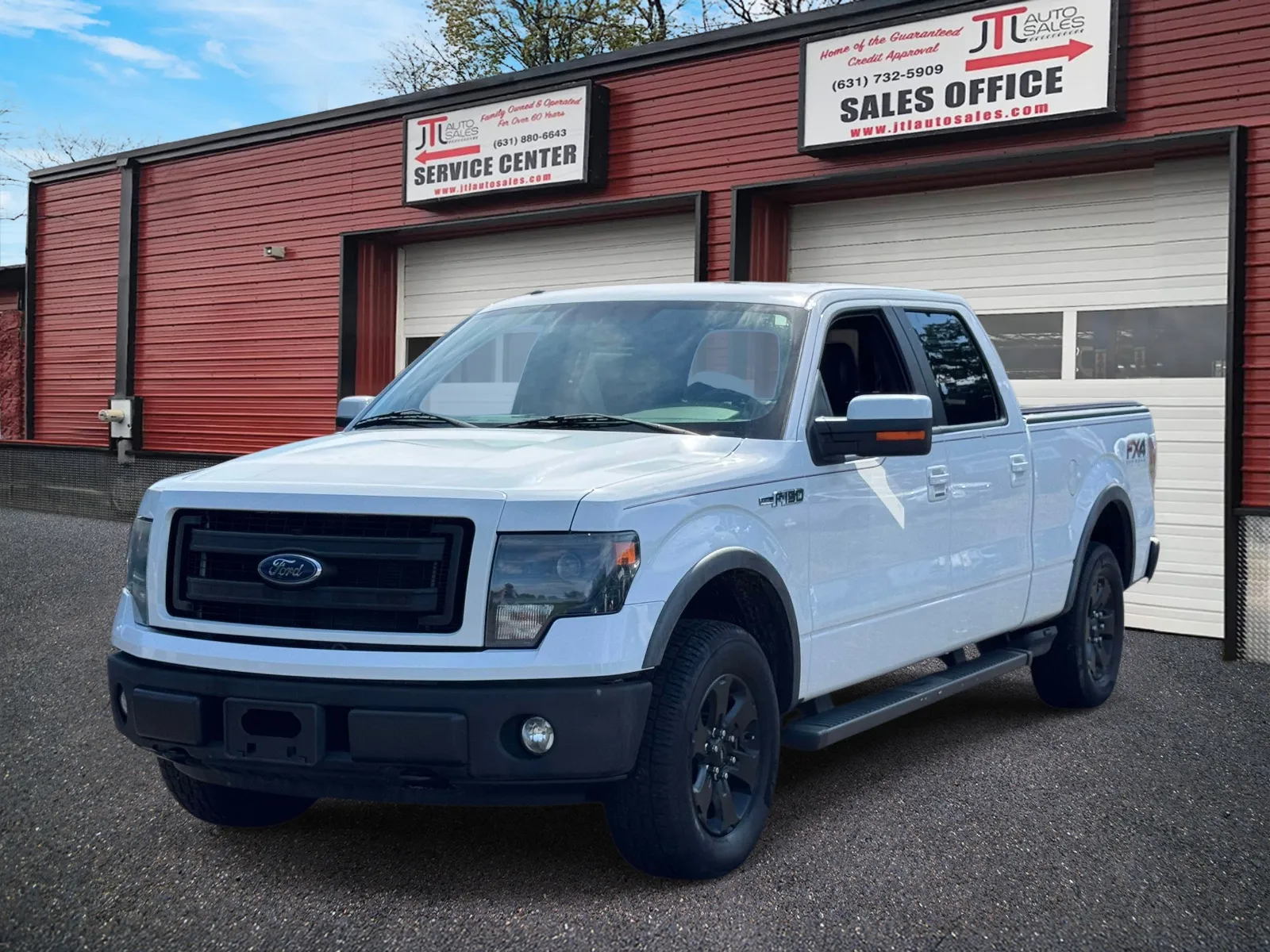 White 2013 Ford F-150 4WD SuperCrew 145 Lariat for sale in Selden, NY