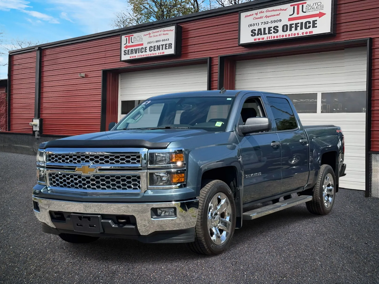 Blue 2014 Chevrolet Silverado 1500 4WD Crew Cab 143.5 LT w/1LT for sale in Selden, NY